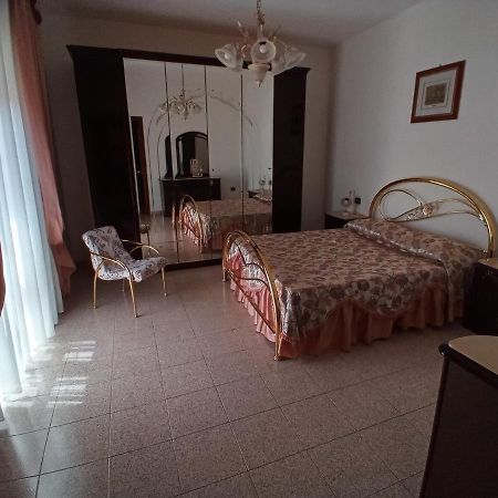 B&B L'Asfodelo 弗卢米尼马焦雷 外观 照片
